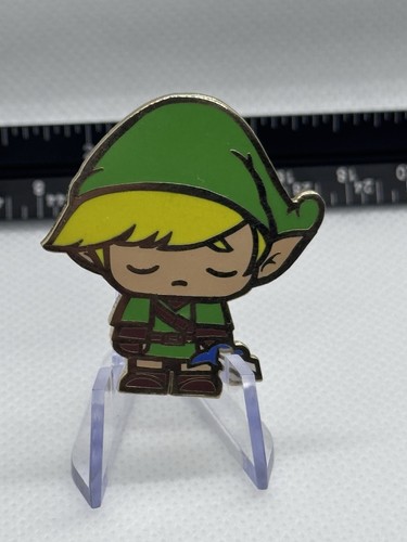 Nintendo Link Asleep Zelda Emaille Fantasy Pin LE - Bild 1 von 2