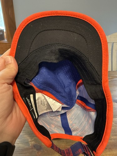 Gorra ajustable Nike Infant Featherlight Dri-Fit naranja/azul blanco logotipo Nike - Imagen 7 de 9