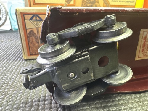 Lionel Train Log Car No. 811 - Picture 4 of 11