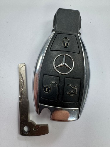 GENUINE MERCEDES 3 BUTTON REMOTE SMART KEY FOB TESTED. AFFALTERBACH AMG - Picture 2 of 4