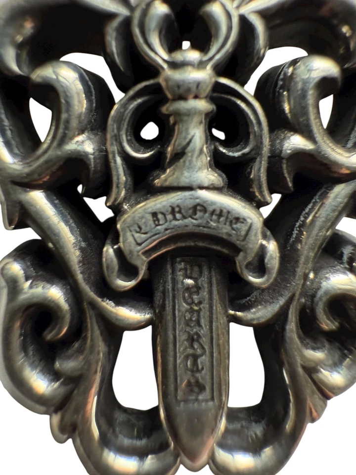 COLLAR COLGANTE DAGA DE VID CORAZONES CROMADOS PLATA DE LEY 925 Foto 4 de 4