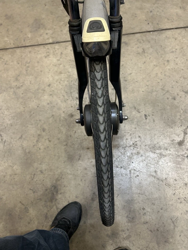 E Bike Vorderrad  Frontmotor 28. Zoll Antrieb Tretwerk Citybike 36V - Bild 2 von 4