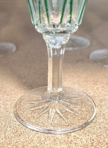 Vintage 1950s Set Of 18 VMC Franch Reims Harlequin Foot Crystal Wine Glasses - Picture 8 of 9
