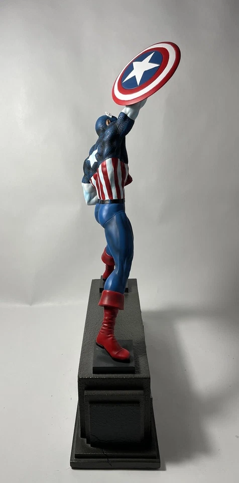 Estatua de resina Capitán América edición limitada Foto 4 de 4