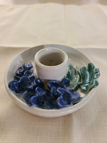 Signed Handmade glazed pottery stoneware floral candlestick holder blue white - Picture 3 of 5