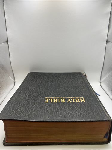 1957 New Standard Reference Bible - Blue Ribbon -Hertel, Bonded Leather Edition - Picture 4 of 9