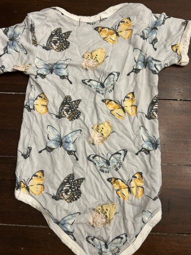 12-18M Milkbarn Blue Butterflies One Piece Top Snug Fit Butterweicher Bambus - Bild 5 von 5