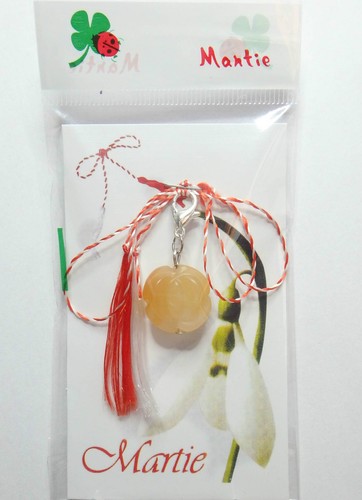 Martisor, Charm, Anhänger aus Edelsteine Karneol als Rose, handmade, Handarbeit - Bild 5 von 6