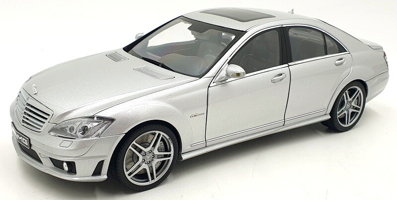 AUTOart Mercedes-Benz S63 AMG W221 Iridium Silver metallic 76241