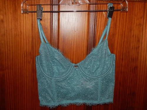 VICTORIA'S SECRET UNLINED LACY DEMI BRA, UNDERWIRE, SIZE 32 C, NWOT