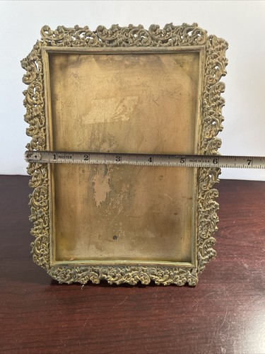Antique bronze standing picture frame - Picture 4 of 9