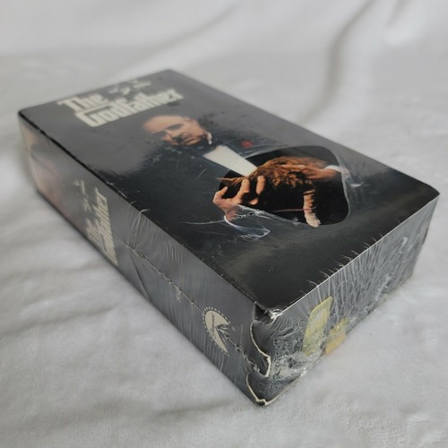 The Godfather - 2 VHS Set w/ Marlon Brando, Al Pacino BRAND NEW FACTORY SEALED - Picture 3 of 6