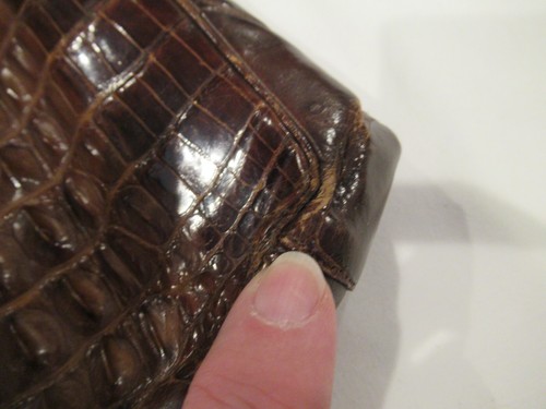 Dark brown alligator purse, c. 1950s, brass clasp - Picture 4 of 14
