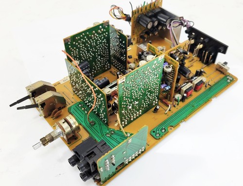 PIONEER CT-F4242 CASSETTE DECK PART CIRCUIT BOARD AMPS POTS SWITCHES * TESTED - Picture 4 of 5