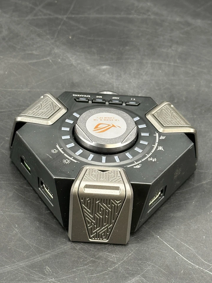 华硕 ROG Centurion True 7.1 环绕式 USB 音频控制器单元适用于台式机使用 — 第 4/4 张图片