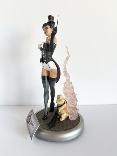 DC Bombshells Statue | Zatanna | Limited Edition 0548-5000 - Picture 2 of 19