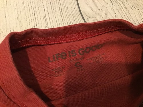 Camisa Life Is Good The Grinch “all We Need Is Love” LS Talla Pequeña - Imagen 5 de 6