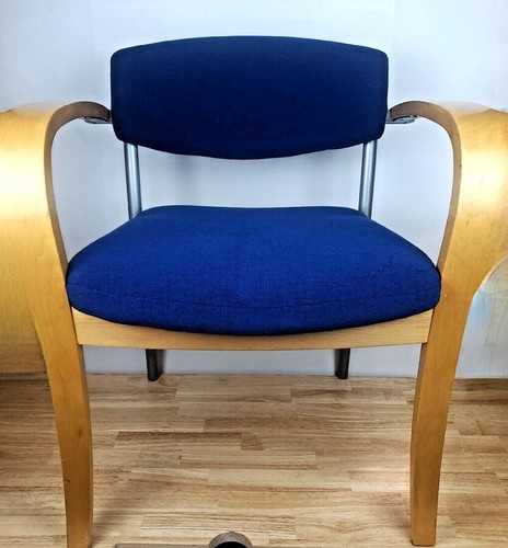 Gunlocke Chairs Set of 4 Blue Fabric & Solid Maple Wood Office Reception Home - Picture 2 of 12