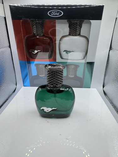Fragranza uomo Mustang di Ford Eau De Toilette set regalo 4 pezzi 0,5 fl oz ciascuno - Foto 11 di 14