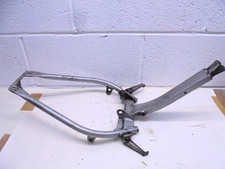 YAMAHA TZR250 2MA ENGINE CRADLE MOUNT BRACKET FRAME FRONT 1KT-21140-00