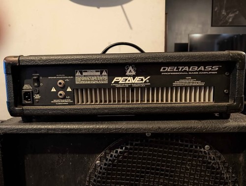 Peavey Deltabass 160w Solid State Bass Amp - Picture 3 of 3