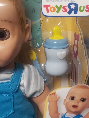 Raro TOTALMENTE NUEVO Muñeca Interactiva Niño Luvabeau Toys R Us Exclusivo por Spinmaster - Imagen 14 de 21