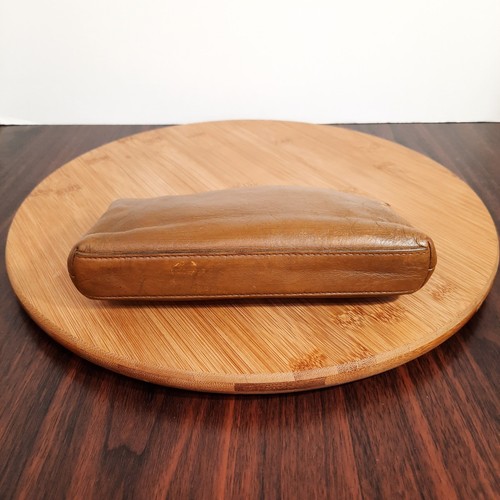Bolso sin asas de maquillaje de cuero tostado británico vintage Coach forro de tela con cremallera años 70 RARO - Imagen 10 de 17