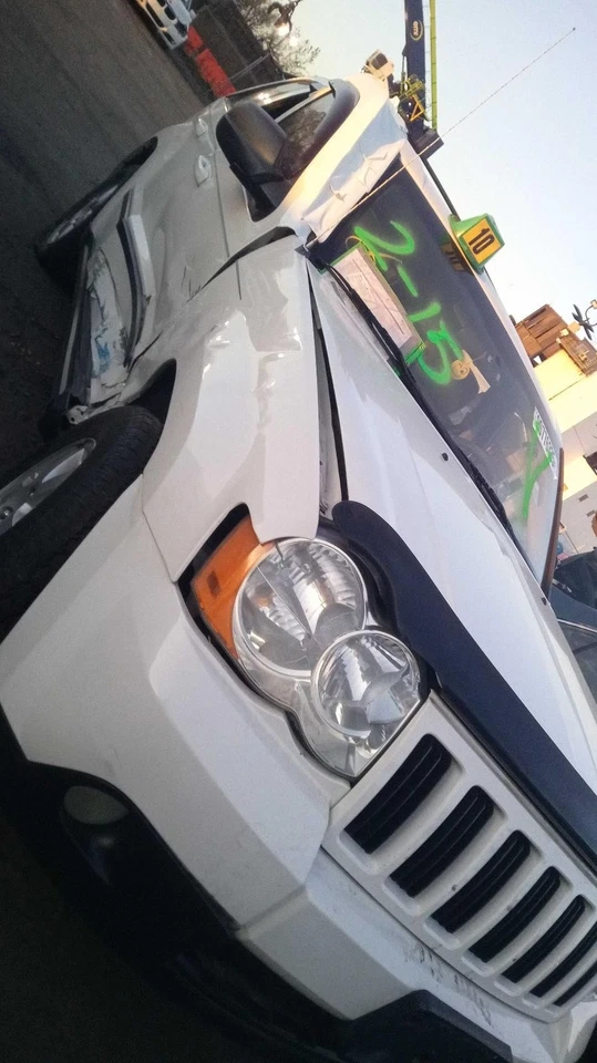 Conjunto de puerta delantera izquierda usado se adapta a: Jeep Grand Cherokee 2008 delantero eléctrico Foto 3 de 4