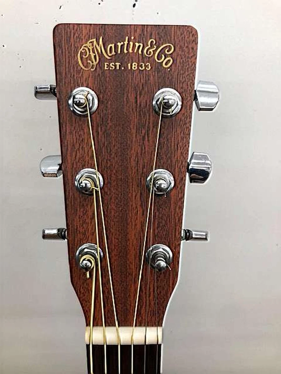 Martin DXM Dreadnought Akustikgitarre HPL mit Hartschalenkoffer guter Zustand...