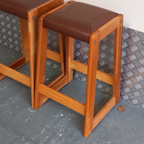 Pair of Vintage MCM Stools Brown Topped 1960's Retro Mid Century - Picture 4 of 18
