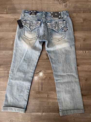 NUEVO Pantalones de mezclilla recortados Miss Me Signature para mujer 29 claros JE8089C puntada bolsillo azteca - Imagen 3 de 8