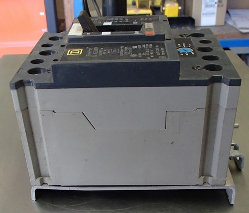 Interruptor circuito cuadrado D GJL36030M04 30 amperios 3 polos 600/347/480 VAC PowerPact K18 - Imagen 7 de 8