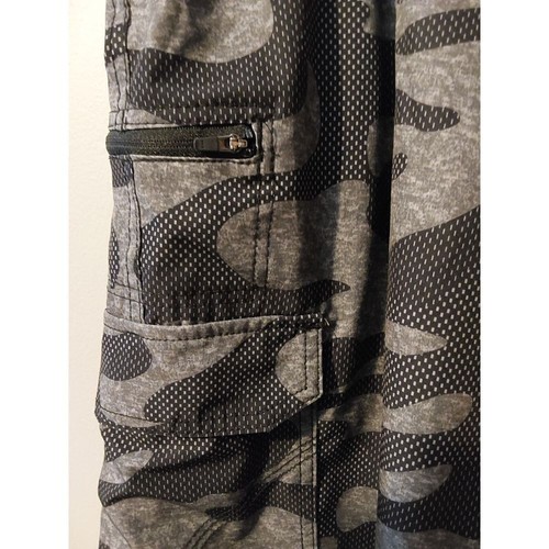 Mens Iron Co. Black & Gray Camo Shorts Size 38 - Picture 2 of 7