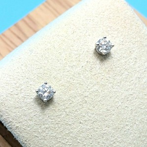 14k-White-Gold-1-5ct-tw-Round-Diamond-Stud-Earrings-GB-B259