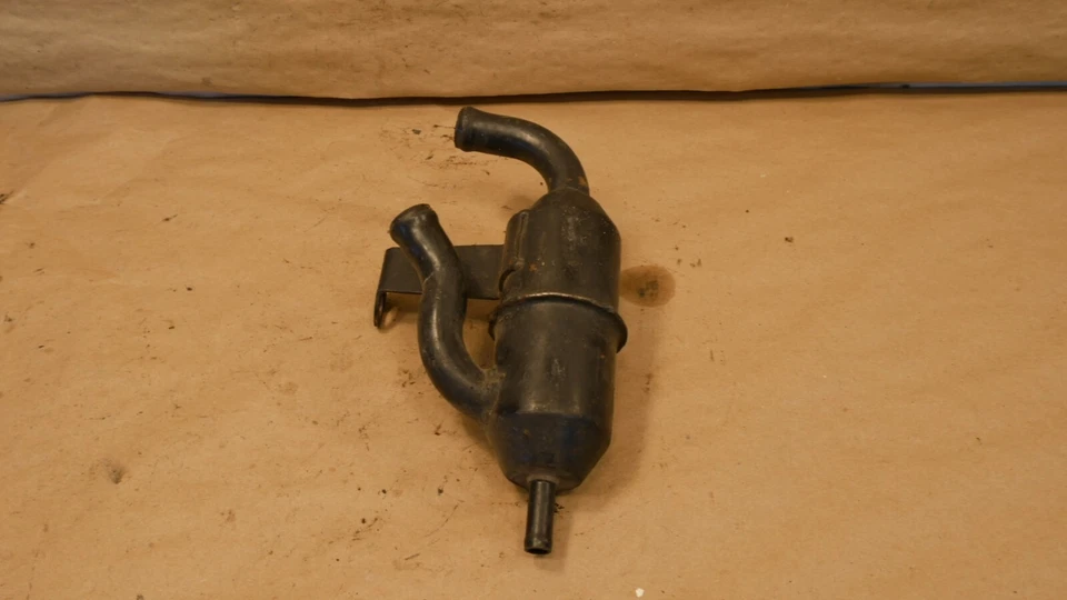 Ferrari 208 308 Mondial 8 Oil Vapor Separator OEM PN 115461 - Image 2 of 4