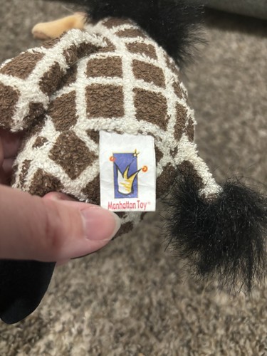 8" Vintage 1998 Manhattan Toy Giraffe Checkered Tip Toes Plush Terry Cloth Toy - Picture 3 of 7