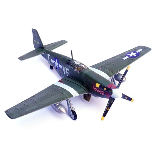 Legion 1/72 P-51B Mustang Shangri-La Ace Maj. Dominic "Don" Gentile 14606LA - Picture 9 of 11