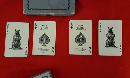 US Playing Card Co. Cincinnatti. We They Decks #868. Bear Jokers. Superb Cond. - Picture 2 of 3