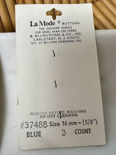 Vtg La Mode Buttons On Cards 2 Sets Of 3 16mm Blue Casein Resin 37488 - Picture 4 of 5