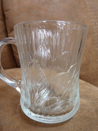 VINTAGE Glass MUG CANTERBURY CROCUS Textured Flower Arcoroc France - Picture 3 of 7