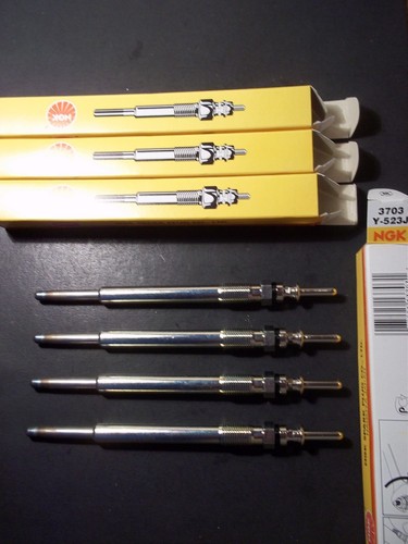4 candele NGK Y-523J per SAAB 9-3 2.2 Vauxhall Opel Vectra, Signum, Omega - Foto 1 di 5