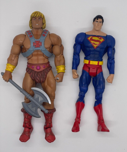 DC Universe vs Masters of The Universe Superman vs He-Man Toys R Us Esclusivo