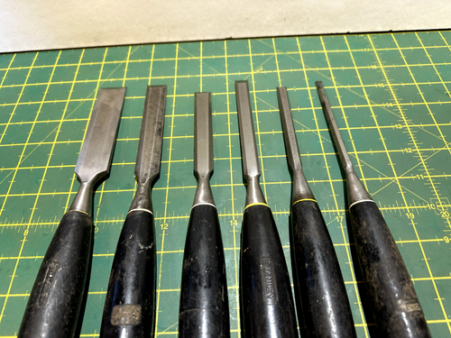 Graduated Set of 6 no. Good Quality Stanley 5001 Black Bevel Edge Wood Chisels - Picture 7 of 10