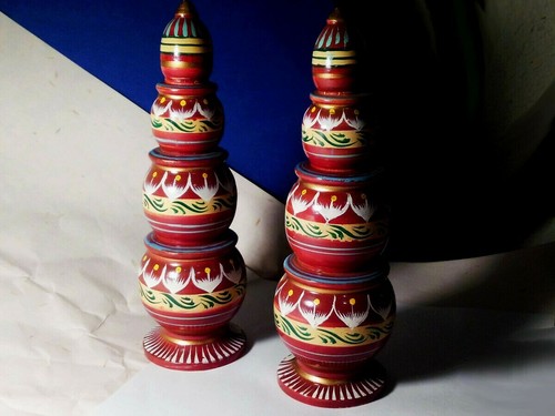 Folk Art - lathe-turned hand painted boxes and jars from Benares, India - Picture 6 of 8
