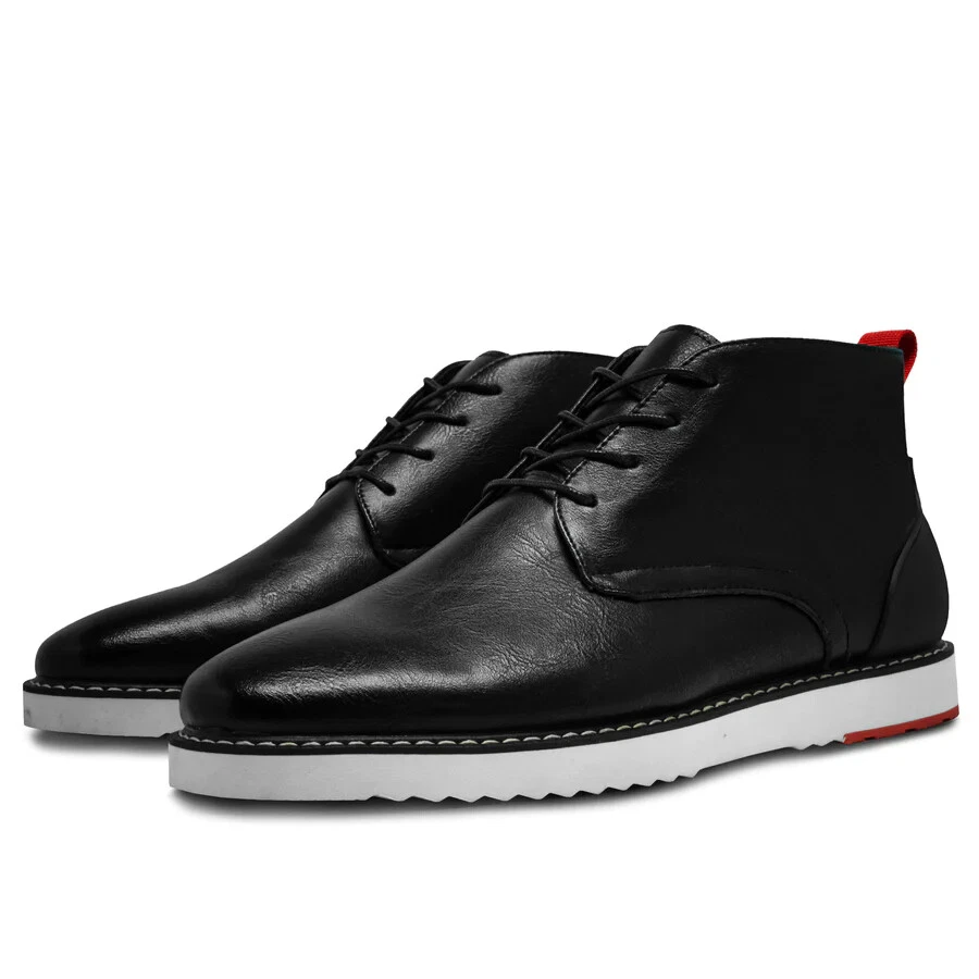 Comfortable chukkas top