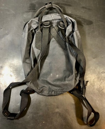 Fjallraven Kanken Small Classic Backpack Black ~ Fjällräven Daytrip - Picture 3 of 8