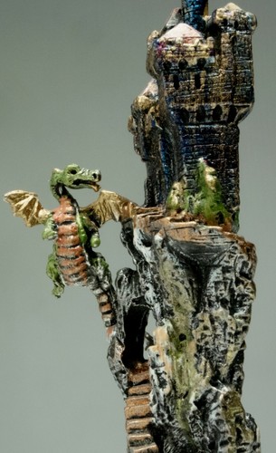 STATUE MEDIEVAL METAL FIGURINE KNIGHT SOLDIER CASTLE ARMOR SMALL 3" GREEN OR RED - Picture 9 of 13