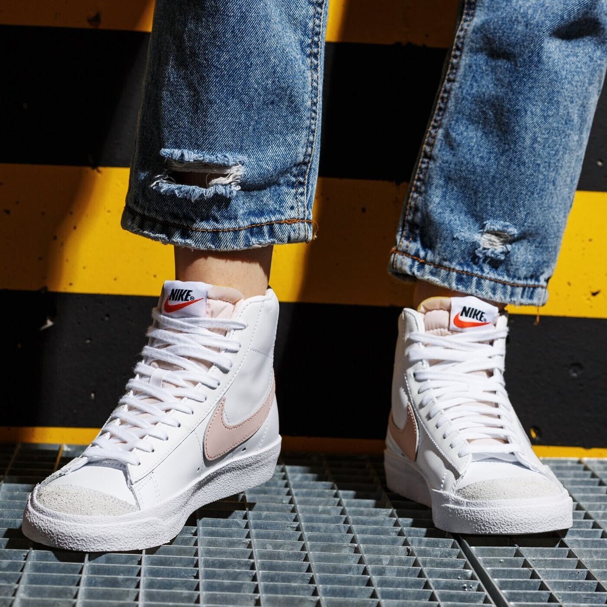 W Nike Blazer Mid'77 CZ1055 118 White/Pink Oxford-Black New W Nike Blazer Mid'77 CZ1055 118 White/Pink Oxford-Black New