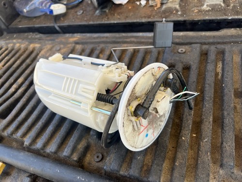 LEXUS IS350 IS250 CONVERTIBLE 2.5L FUEL GAS TANK PUMP UNIT OEM 2010 - 2015 💎 - Picture 2 of 2