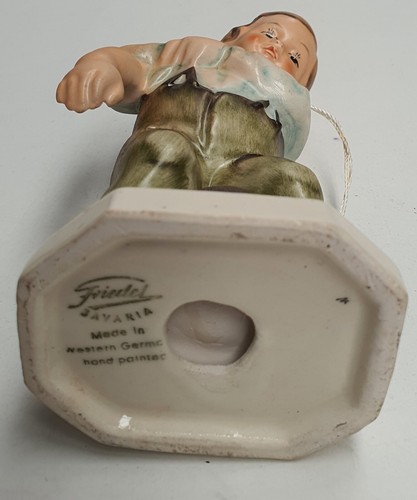 Friedel Bavaria Arthur Möller Boy & Ball Figure West German c1949-74 Handpainted - Foto 11 di 12